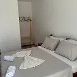 Qirjako\'S Rooms